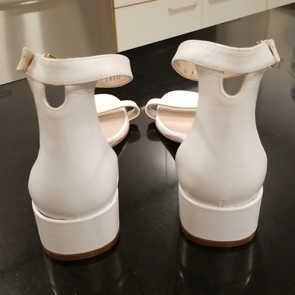 💕STUART WEITZMAN💕 Low Block Heel Leather Sandals White 8.5 Comfortable All Day